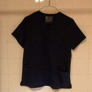 FIGS Navy V neck 2 pocket scrub top